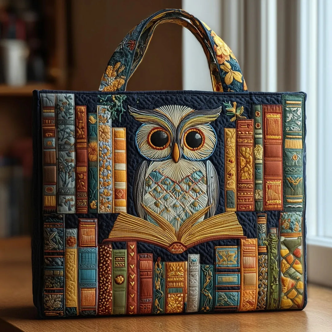 Bolso Acolchado Hecho a Mano – Búho y Libros Antiguos